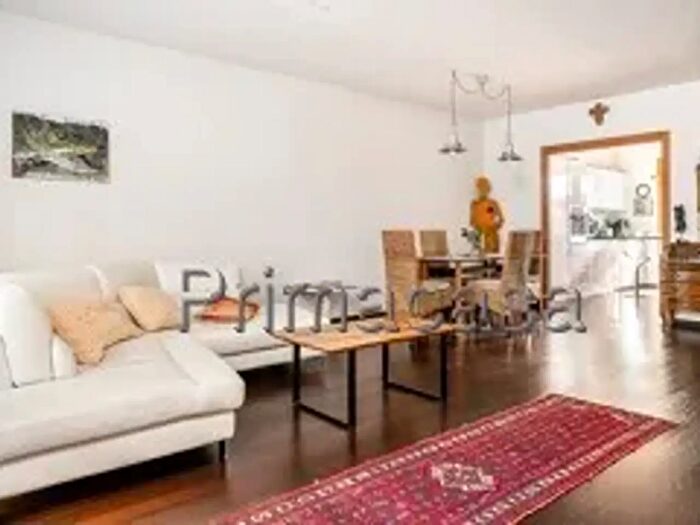 Casa con 6 locali in vendita in Via Altichiero, Zevio