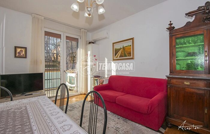 Appartamento trilocale in vendita in Via Paini, Modena