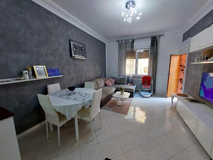 Appartamento quadrilocale in vendita in Via Alessandro Manzoni Pontedera, Pontedera