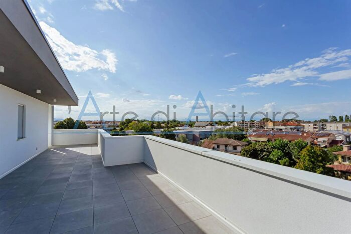 Appartamento con 5 locali in vendita in Piove di Sacco, Piove Di Sacco