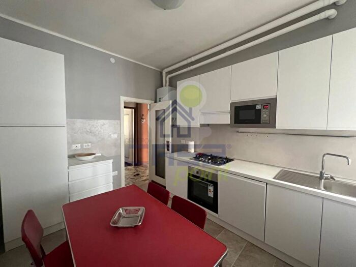 Appartamento quadrilocale in affitto in Via Trotti, Centro, Cremona