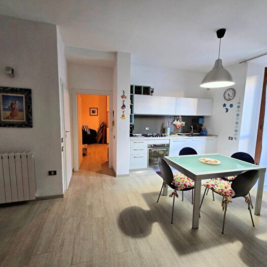 Appartamento quadrilocale in vendita in Via Roma, Follonica