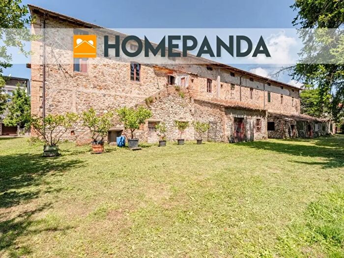 Casa con 20 locali in vendita in Viale della Resistenza, Castel Viscardo