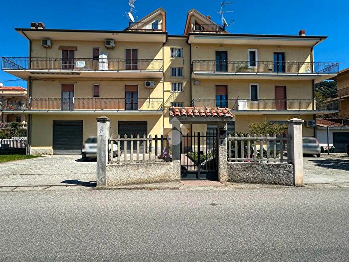 Appartamento quadrilocale in vendita in Viale Stazione, Nocera Terinese