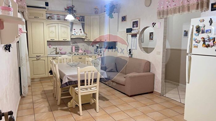 Appartamento trilocale in vendita in Via Alcantara, Catania