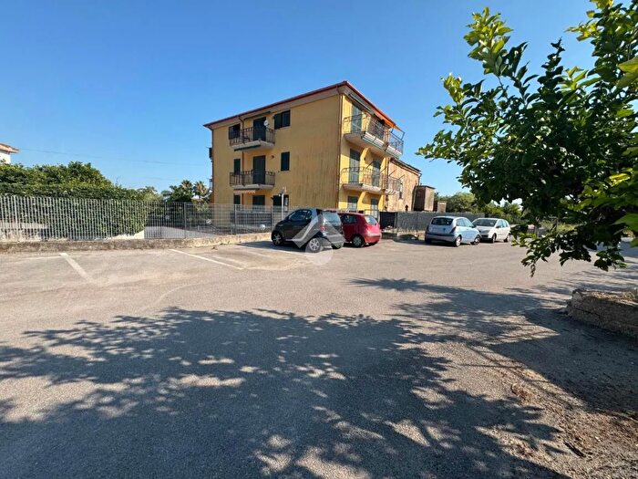 Appartamento trilocale in vendita in Via Vittorio Emanuele III, Pontecagnano Faiano