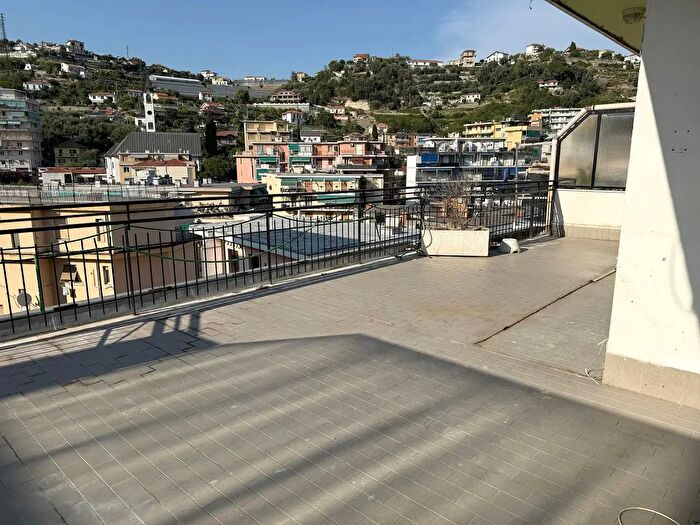 Appartamento trilocale in vendita in Sanremo