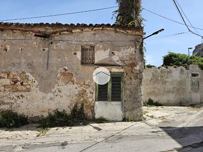 Casa bilocale in vendita in Via Brasca, Palermo
