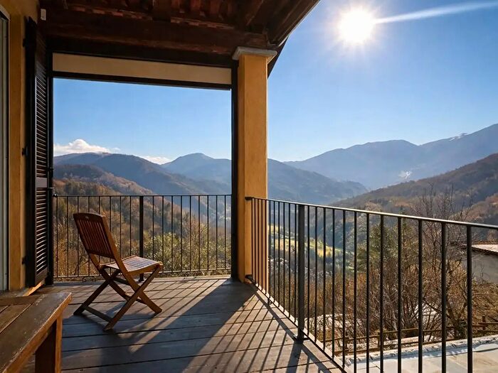 Casa trilocale in vendita in Via Asterizzi, Scagnello