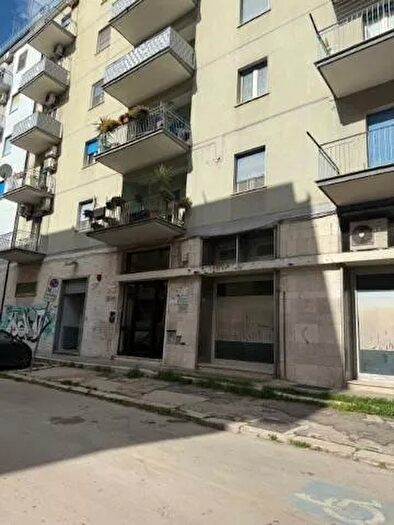 Appartamento con 5 locali in vendita in Via Matteo Luigi Guerrieri, Foggia