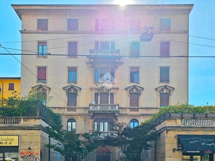 Appartamento bilocale in affitto in Via Luigi Federico Menabrea, Farini, Milano