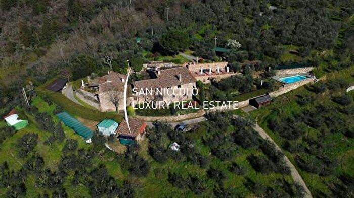 Casa con 6 locali in vendita in Via del Lonchio, Bagno A Ripoli