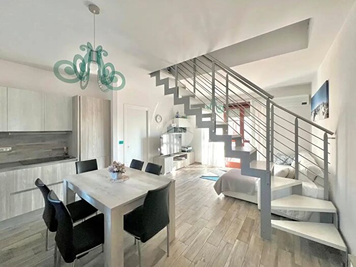 Appartamento quadrilocale in vendita in Via Torino, Lanzo Torinese