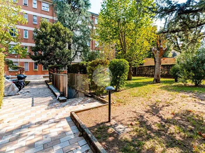 Appartamento quadrilocale in vendita in Via Chiari, Milano