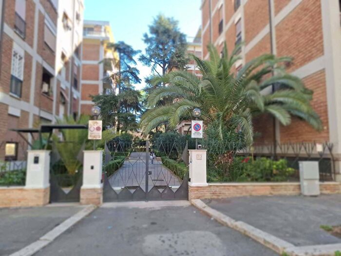 Appartamento trilocale in affitto in Via Genazzano, Tor de Schiavi, Roma
