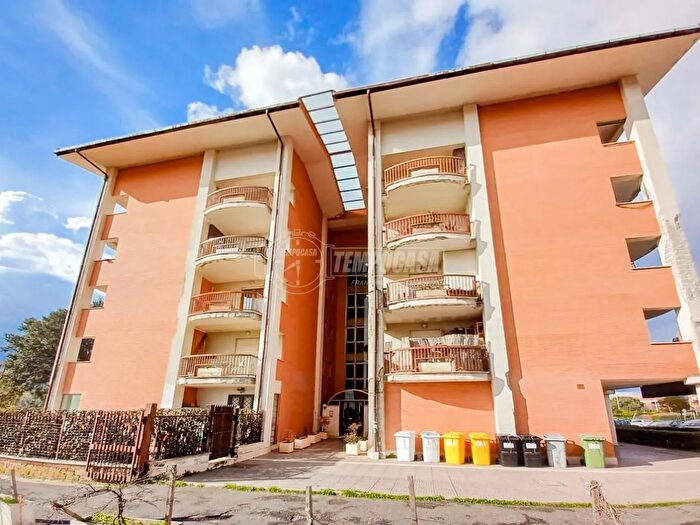 Appartamento quadrilocale in vendita in Via dei Lecci, Bracciano