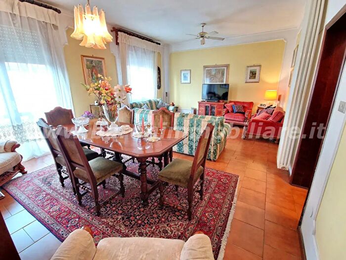 Appartamento quadrilocale in vendita in Viale Pietro Pietramellara, Bologna