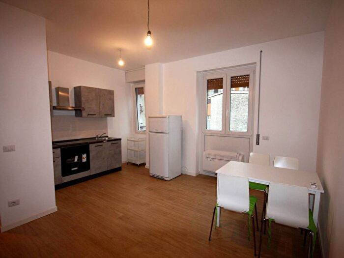 Appartamento monolocale in affitto in Viale Brenta, Lodi Brenta, Milano