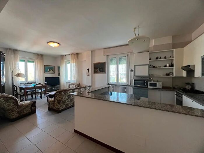 Appartamento con 6 locali in vendita in Rimini