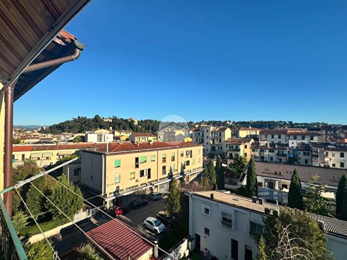Appartamento con 5 locali in vendita in Via Antonio del Pollaiolo, Legnaia San Quirico Monticelli, Firenze
