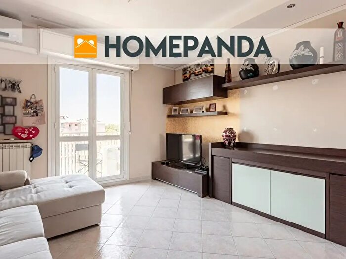 Appartamento trilocale in vendita in Via delle Peonie, Rozzano