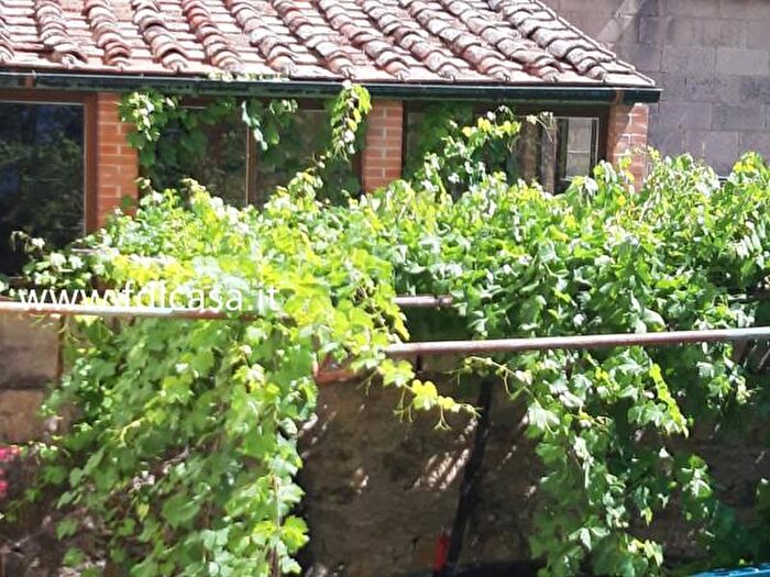 Casa con 6 locali in vendita in Viale Giuseppe Garibaldi, Volterra