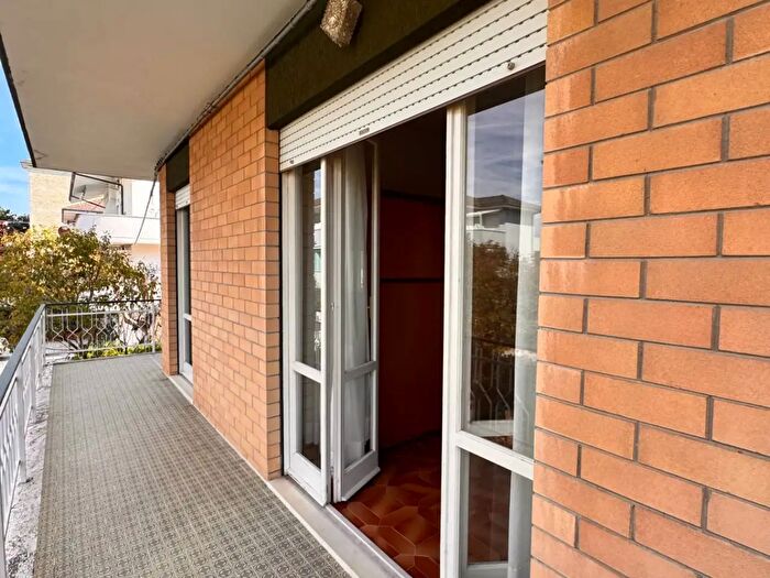 Appartamento con 5 locali in vendita in Ottavio Adami, Fermo