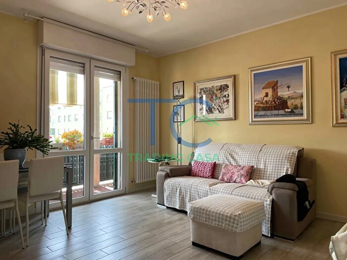 Appartamento quadrilocale in vendita in Via Giulio Mazzoni, Piacenza