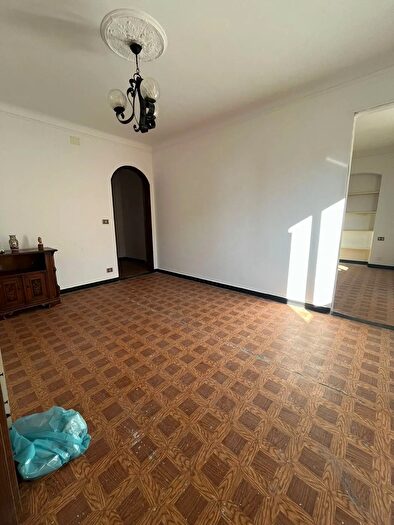 Appartamento trilocale in vendita in Via Ratto, Genova