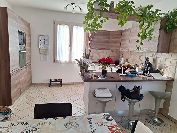 Casa con 9 locali in vendita in Lugo