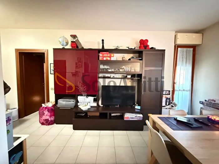 Appartamento trilocale in affitto in Seregno