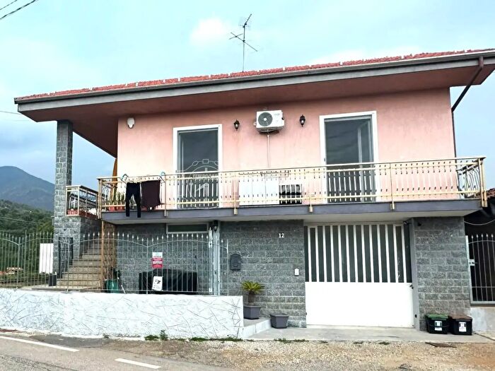 Appartamento con 5 locali in vendita in Via Baratonia, La Cassa