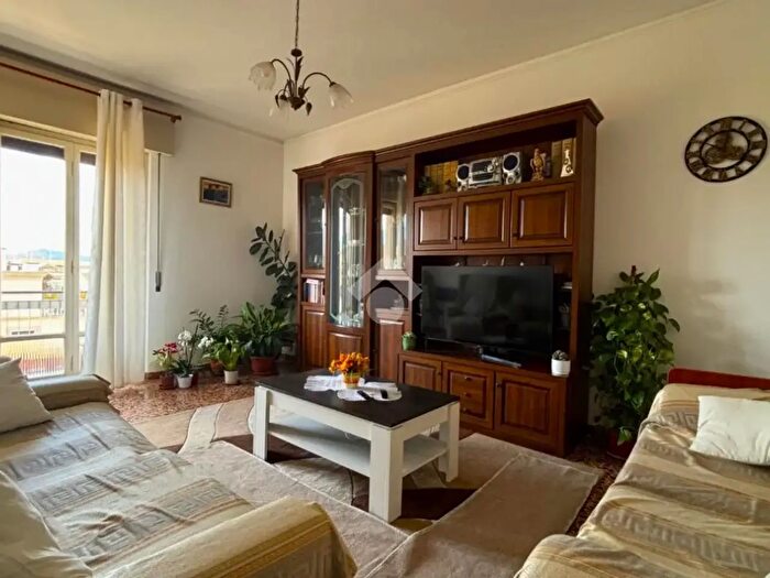 Appartamento con 6 locali in vendita in Via Isonzo, Arezzo