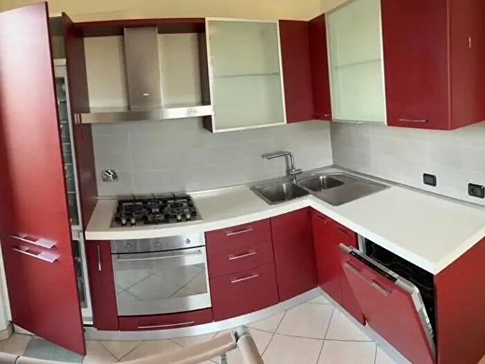 Appartamento trilocale in affitto in Gaetano Luporini, Lucca