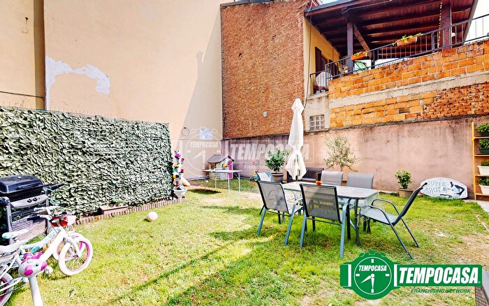 Appartamento quadrilocale in vendita in Via Giovanni Battista Vico, Alessandria