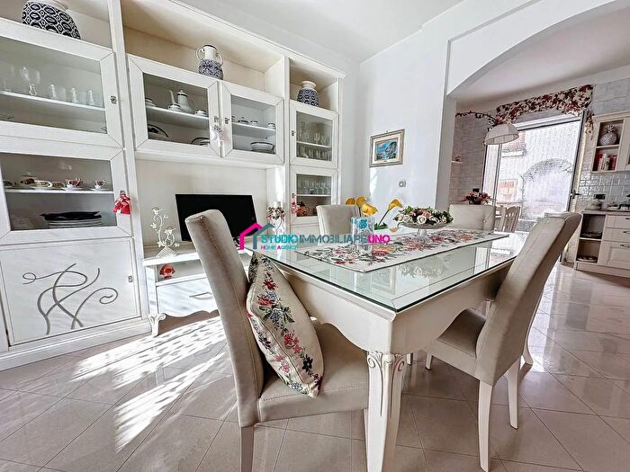 Appartamento quadrilocale in vendita in Via P Quatrano Camposano Napoli, Camposano