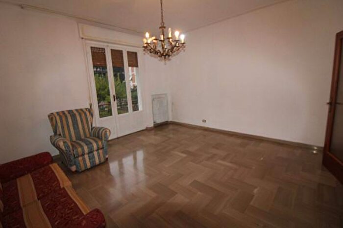 Appartamento con 5 locali in vendita in Jesi