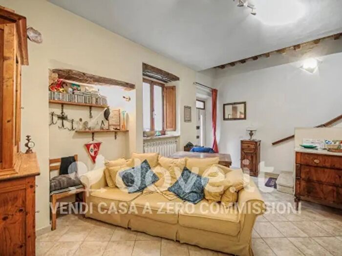 Appartamento trilocale in vendita in Via Giuseppe Verdi, Sinalunga