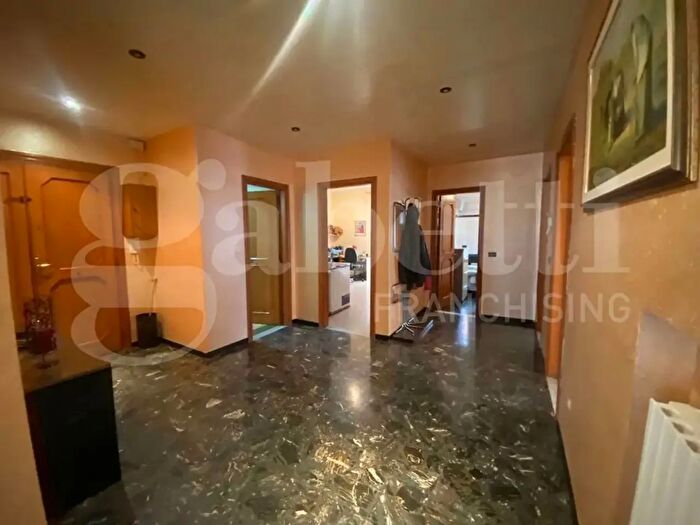 Appartamento con 5 locali in vendita in Via Acri, Lamezia Terme