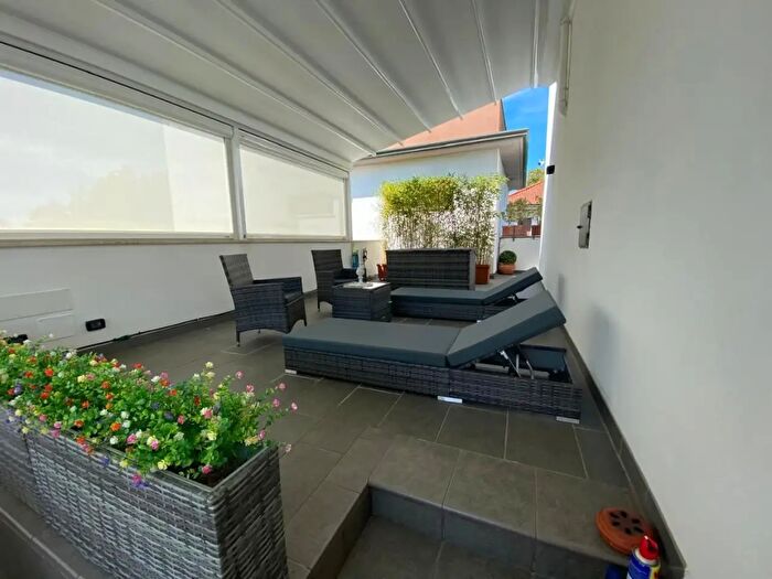 Casa con 8 locali in vendita in Maggio, Montignoso