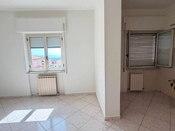Appartamento trilocale in affitto in Via dei mille, Nicastro Sambiase, Lamezia Terme