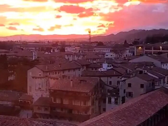 Appartamento quadrilocale in vendita in Piazza Giuseppe Garibaldi, Bassano Del Grappa
