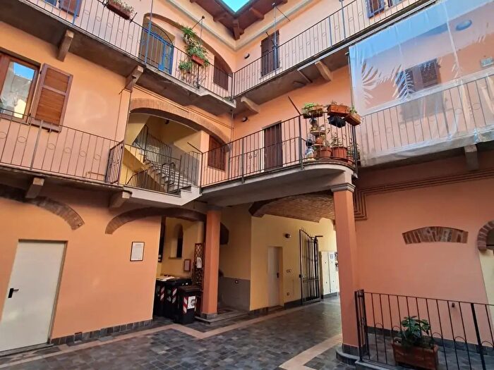 Appartamento con 5 locali in affitto in Via Oliviero Capello, Casale Monferrato