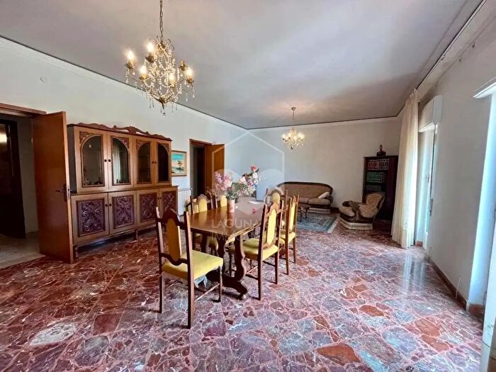 Appartamento con 5 locali in vendita in Via Dante Alighieri, Marsala
