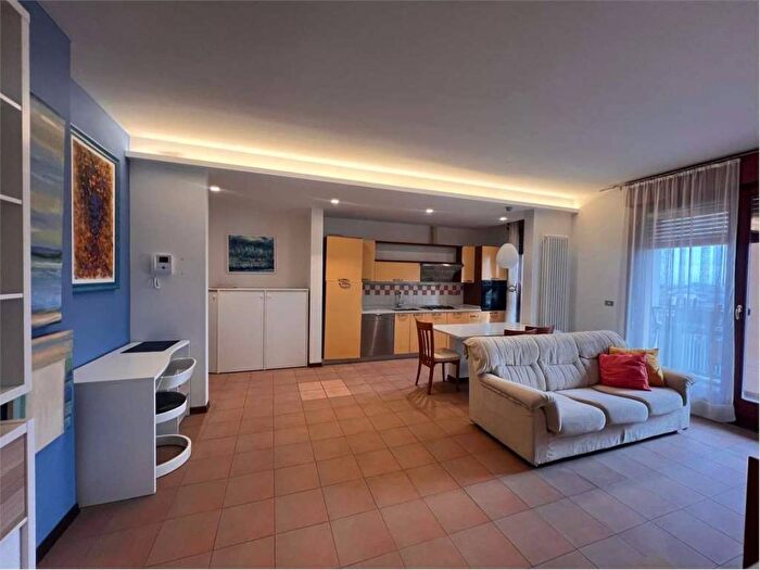 Appartamento monolocale in affitto in Centro, Conegliano