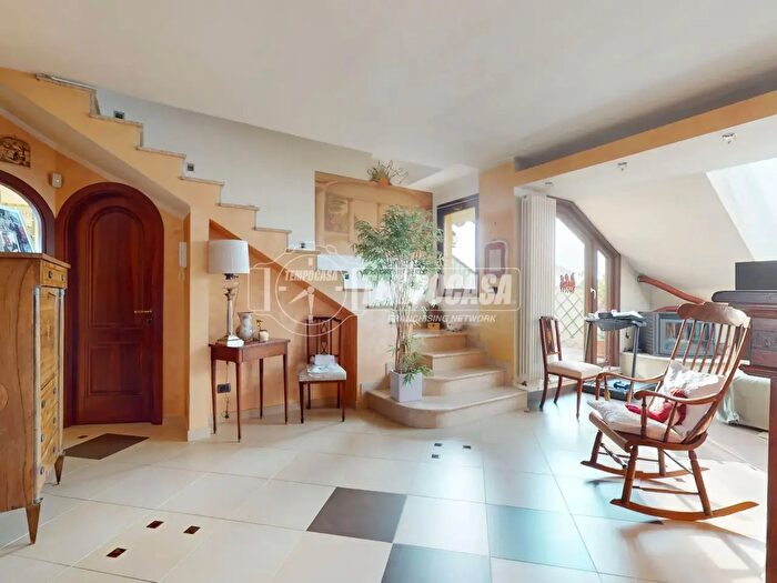 Appartamento con 5 locali in vendita in Via Fratelli Macario, Rivoli