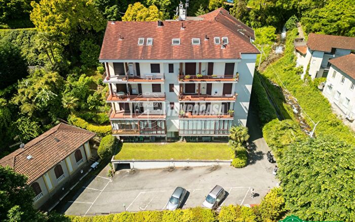 Appartamento bilocale in vendita in Via del Rampolino, Stresa