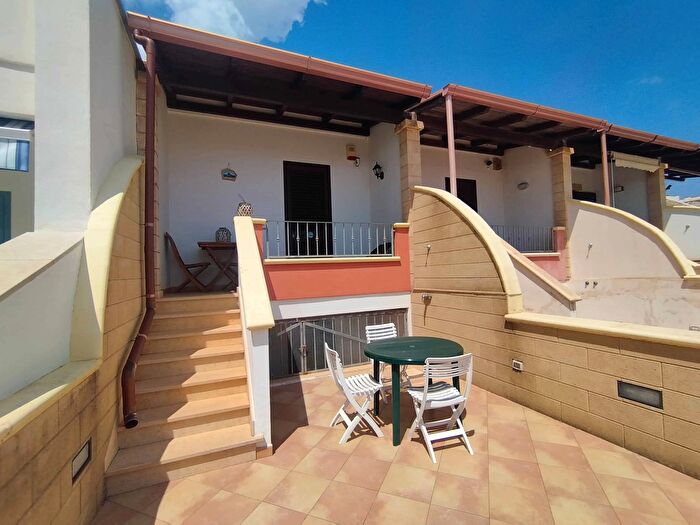 Casa trilocale in vendita in Torre Pali, Salve