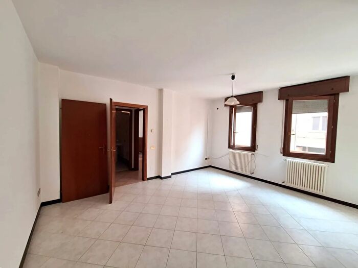 Appartamento bilocale in vendita in Via S Agostino, Rovigo