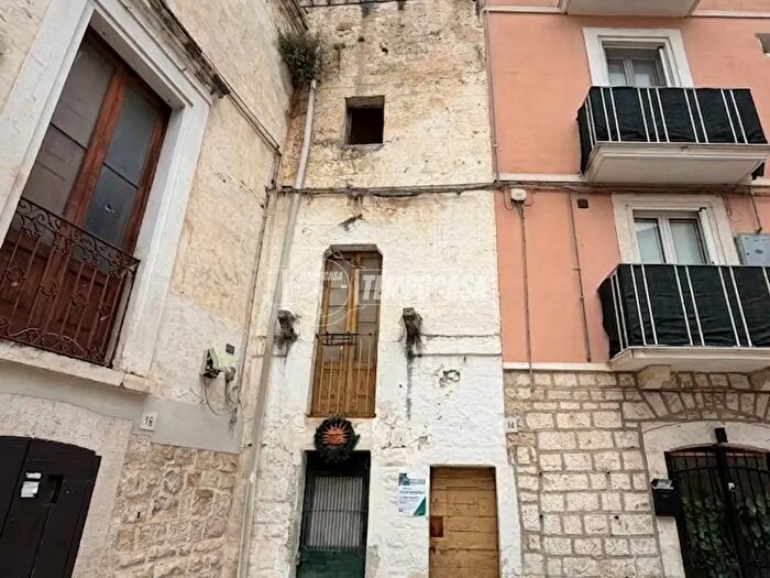 Casa bilocale in vendita in Vico Porta Nuova, Rutigliano